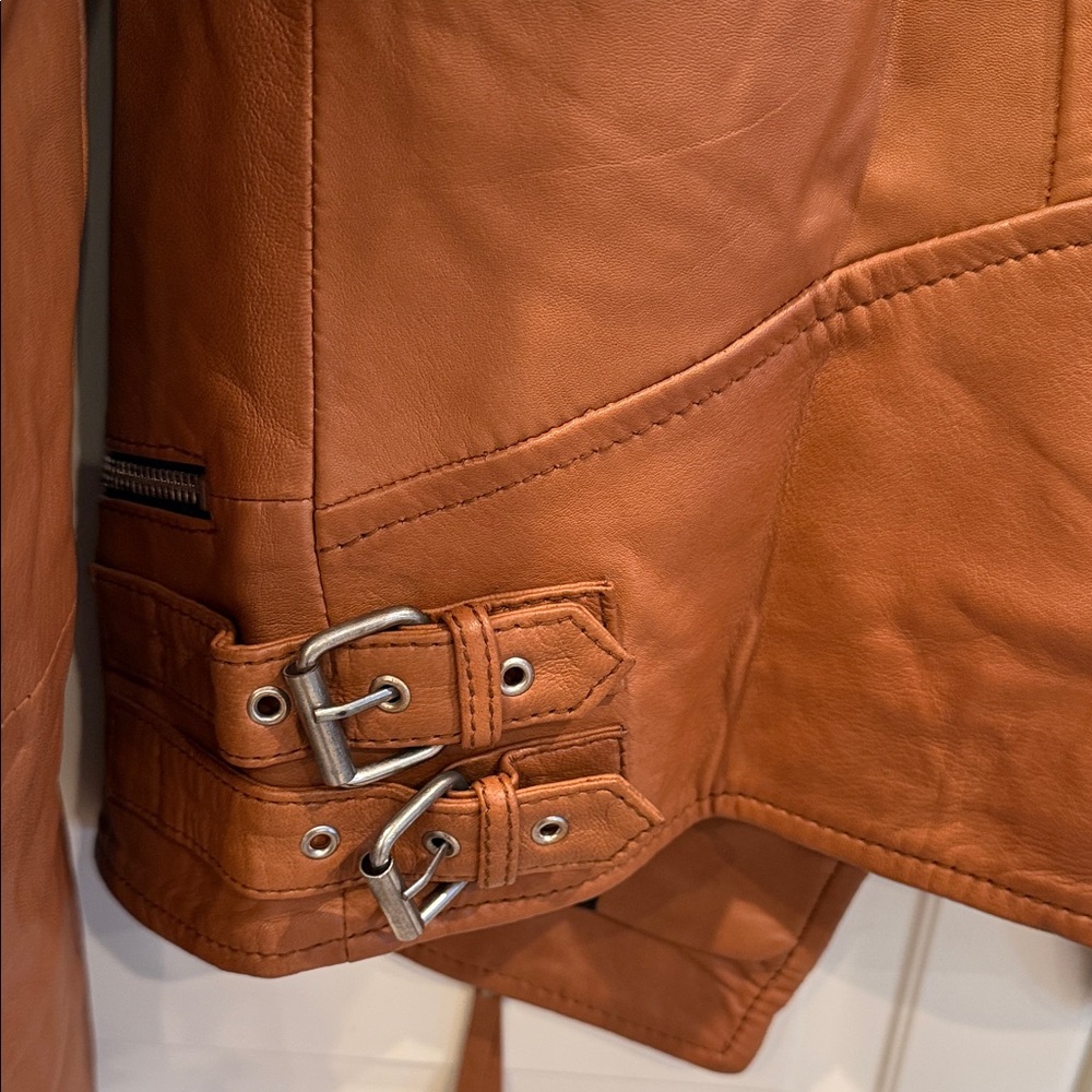 Women's Leather Moto Jacket - Cognac - Picture 8 of 9